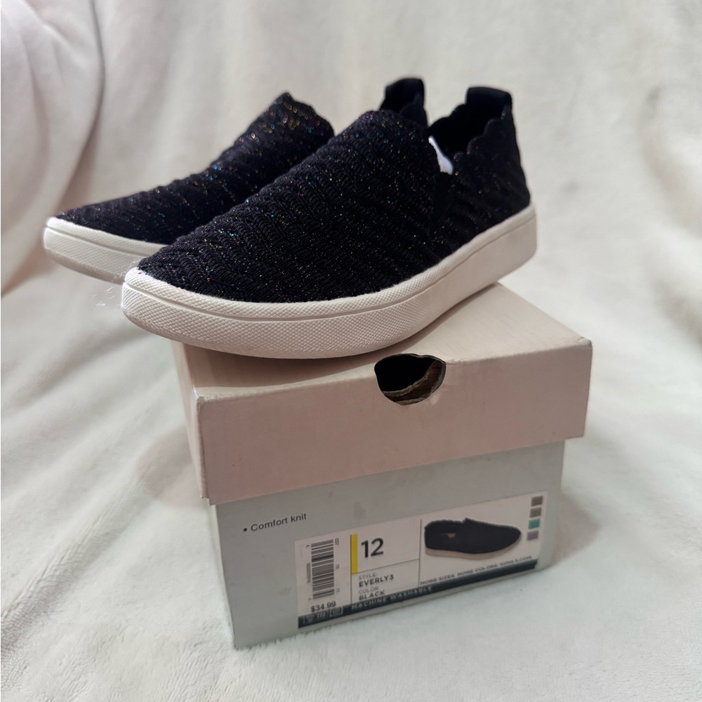 SO girls everly3 slip on shoes
